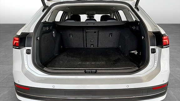 Volkswagen Passat 7 of 14