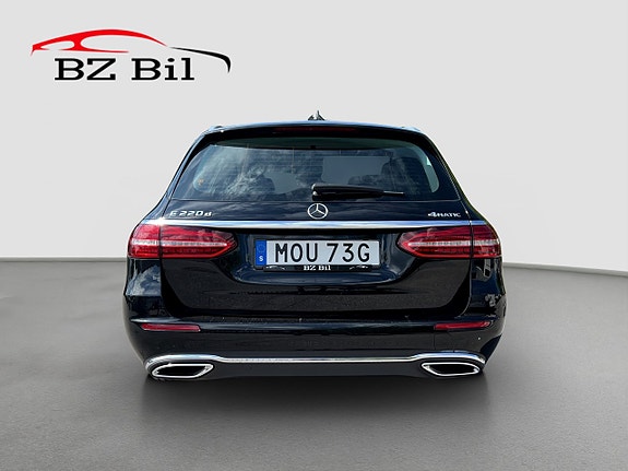 Mercedes-Benz E220 5 of 5