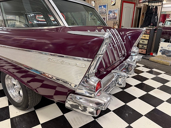 Chevrolet Bel Air 2 of 21