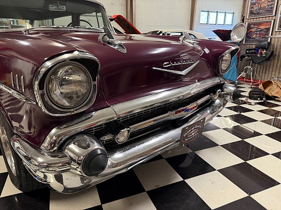 Chevrolet Bel Air 9 of 21