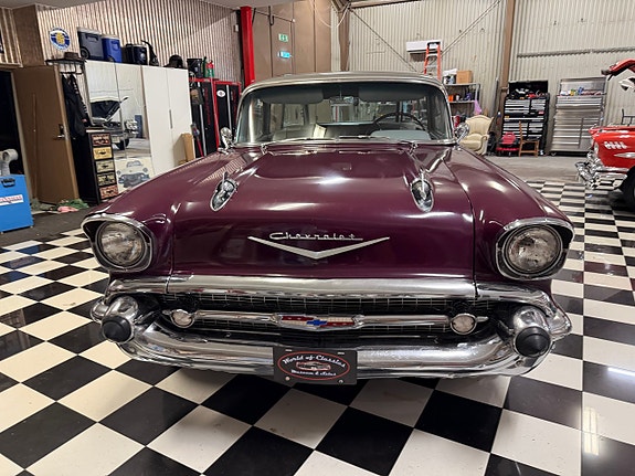 Chevrolet Bel Air 8 of 21