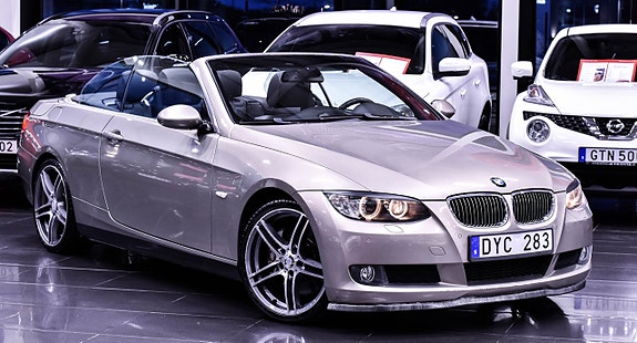 BMW 330d 2 of 5