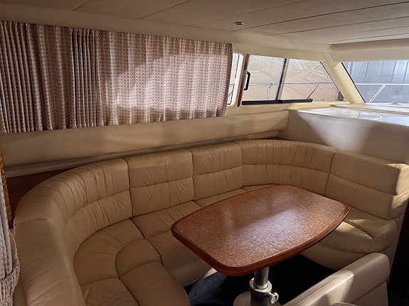 Princess 34 Flybridge 4 of 5