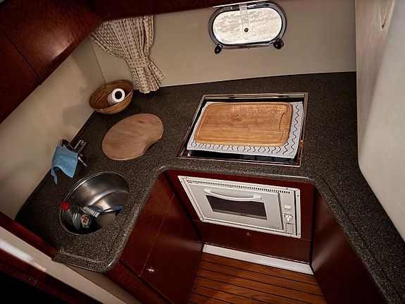 Princess 34 Flybridge 5 of 5