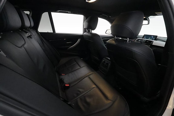 BMW 320 19 of 28