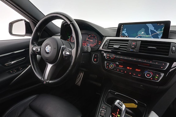 BMW 320 14 of 28