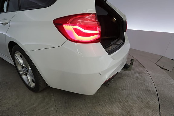 BMW 320 7 of 28