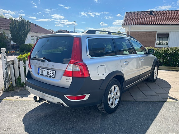Volvo XC70 4 of 5