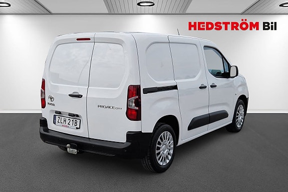 Toyota Proace City 3 of 5