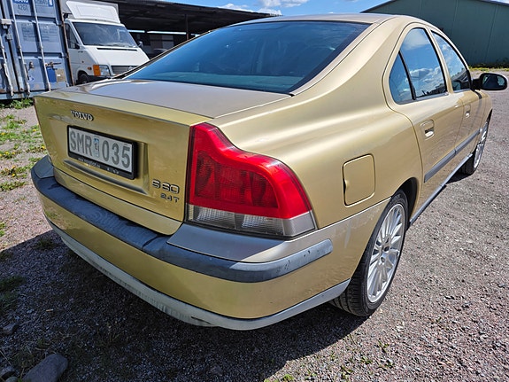 Volvo S60 4 of 5