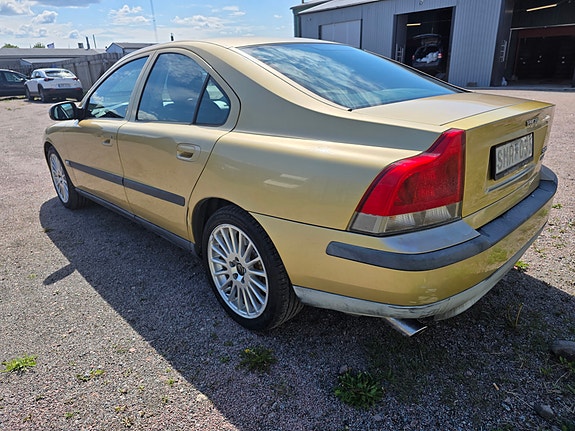 Volvo S60 5 of 5