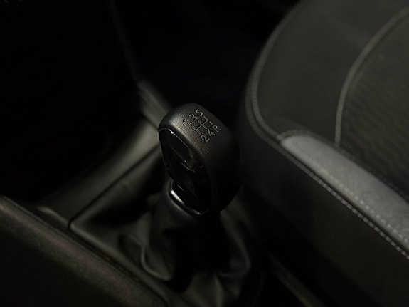 Peugeot 208 13 of 21