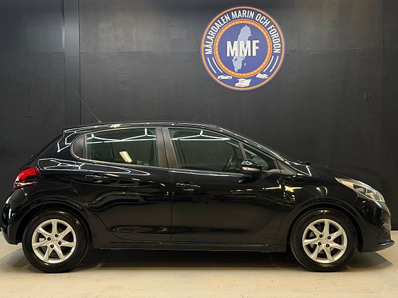 Peugeot 208 2 of 21