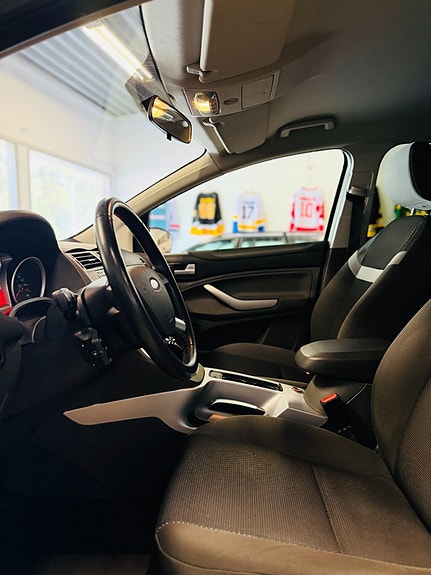 Ford Kuga 13 of 22