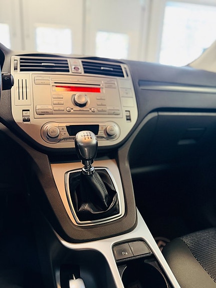 Ford Kuga 18 of 22