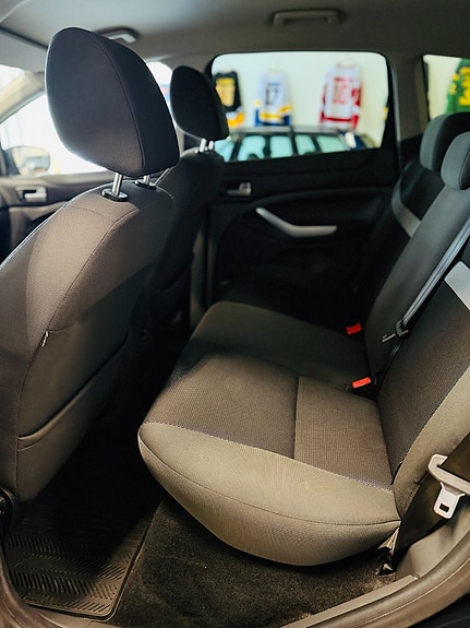 Ford Kuga 15 of 22