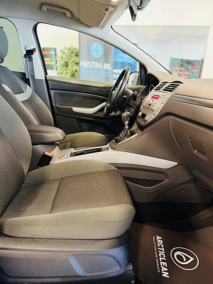 Ford Kuga 21 of 22