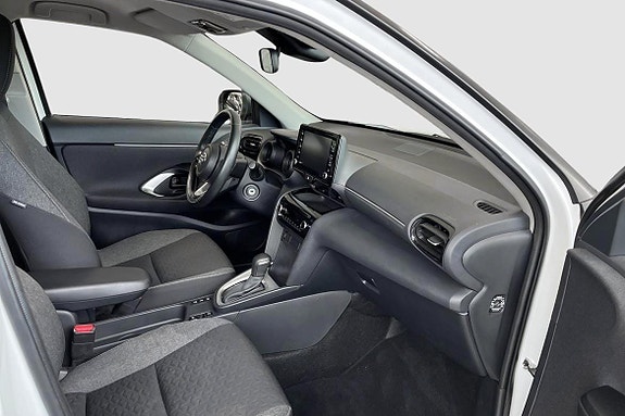 Toyota Yaris Cross 9 of 13