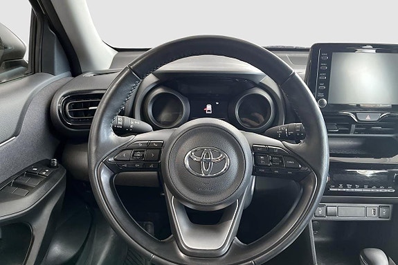 Toyota Yaris Cross 12 of 13