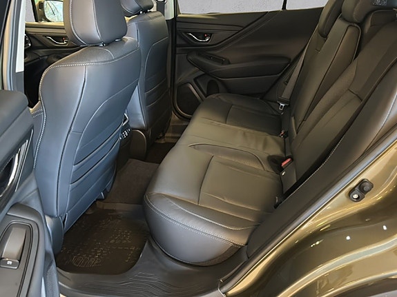 Subaru Outback 10 of 12