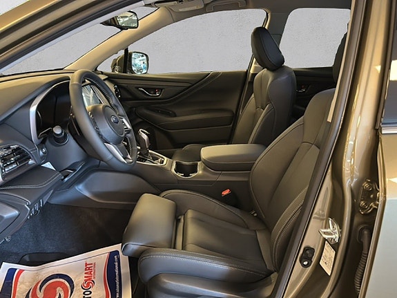 Subaru Outback 9 of 12