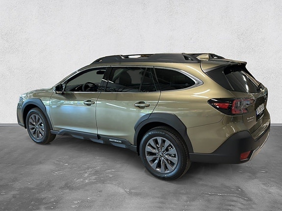 Subaru Outback 3 of 8