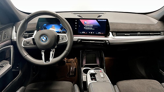 BMW X1 4 of 5
