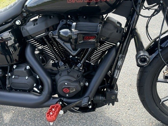 Harley-Davidson Low Rider S 117 Red Line/Finns i butik 8 of 8