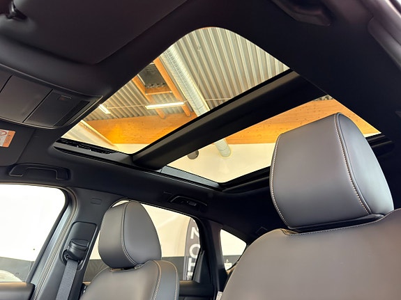 Mazda CX-60 13 of 23