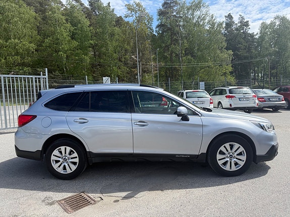 Subaru Outback 3 of 5