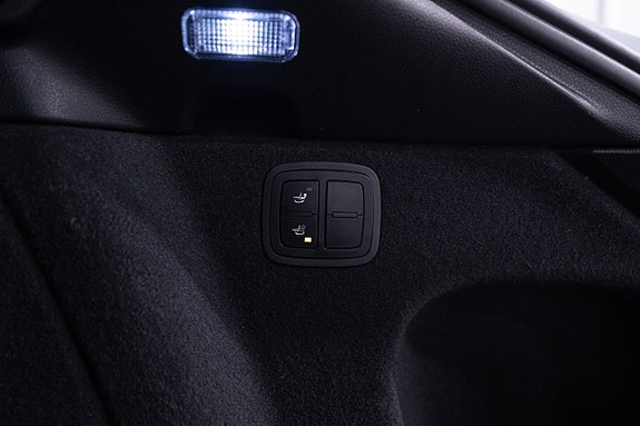 Porsche Macan 8 of 28