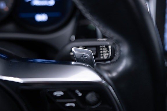 Porsche Macan 18 of 28