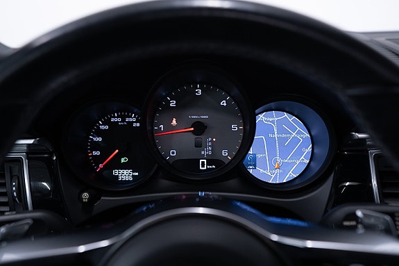 Porsche Macan 19 of 28