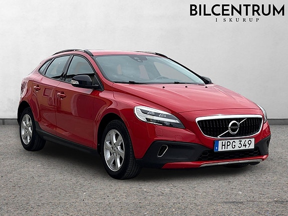 Volvo V40 Cross Country 3 of 5