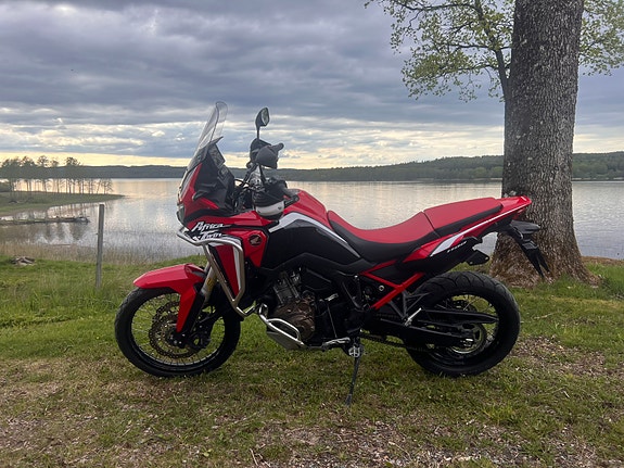 Honda CRF1100A 2 of 5