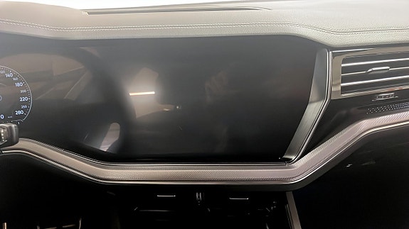 Volkswagen Touareg 9 of 13