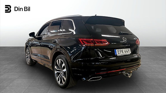 Volkswagen Touareg 3 of 5