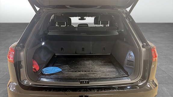 Volkswagen Touareg 12 of 13