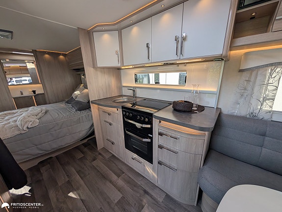 Kabe ROYAL 630 TDL KS *Queensbed / Ljus inredning / ALDE 8 of 21