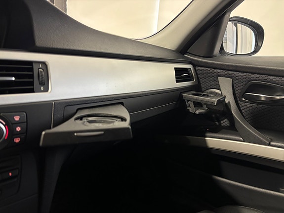 BMW 320d 27 of 30