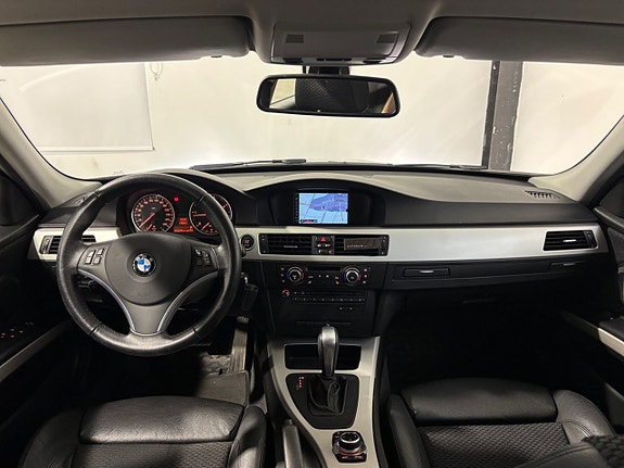 BMW 320d 15 of 30
