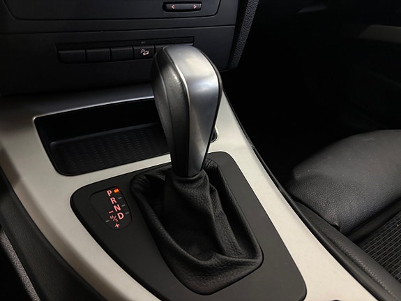 BMW 320d 25 of 30