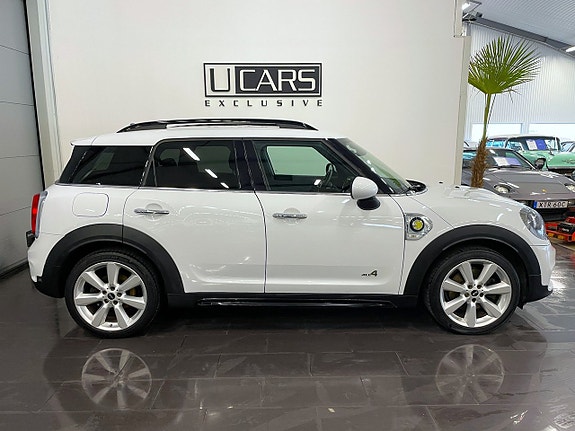 MINI Countryman Cooper SE 2 of 5
