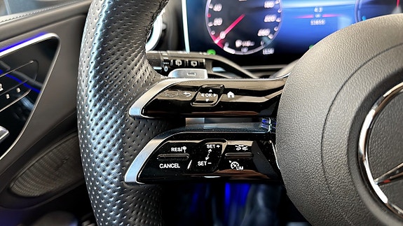 Mercedes-Benz C300 e 14 of 26