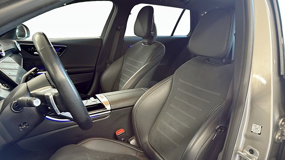 Mercedes-Benz C300 e 24 of 26
