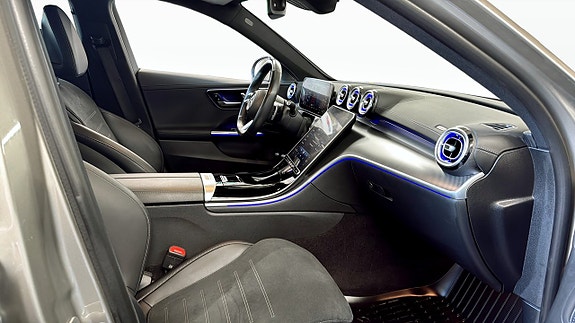 Mercedes-Benz C300 e 3 of 5