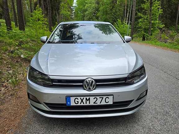 Volkswagen Polo 2 of 5
