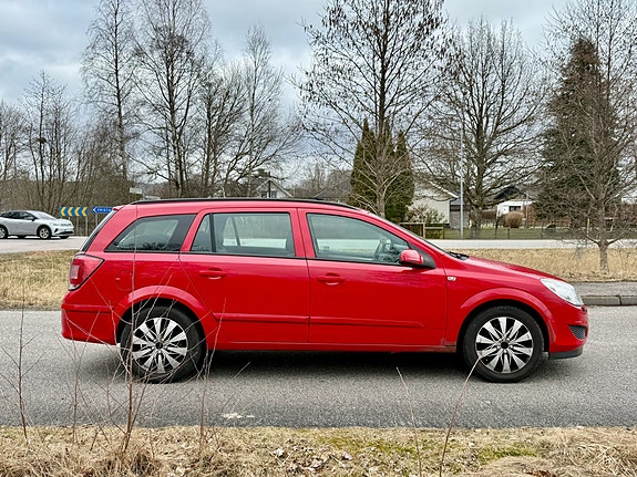 Opel Astra 2 of 5