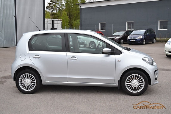 Volkswagen UP! 4 of 5