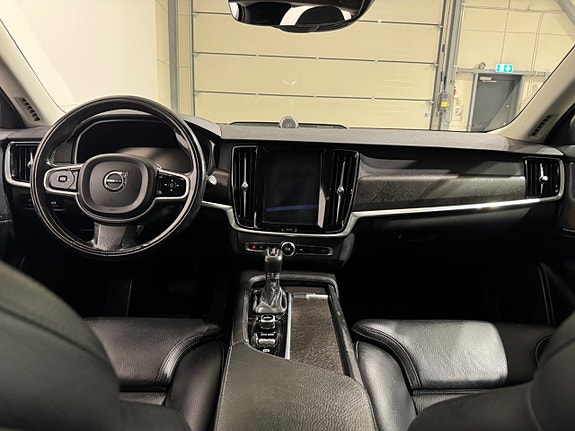 Volvo V90 Cross Country 9 of 21